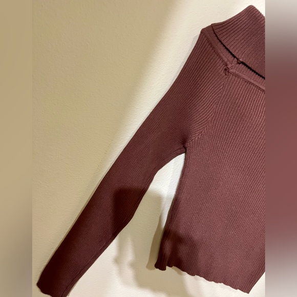 Princess Polly Brown Infinity Off The Shoulder Top NWT - Picture 11 of 12